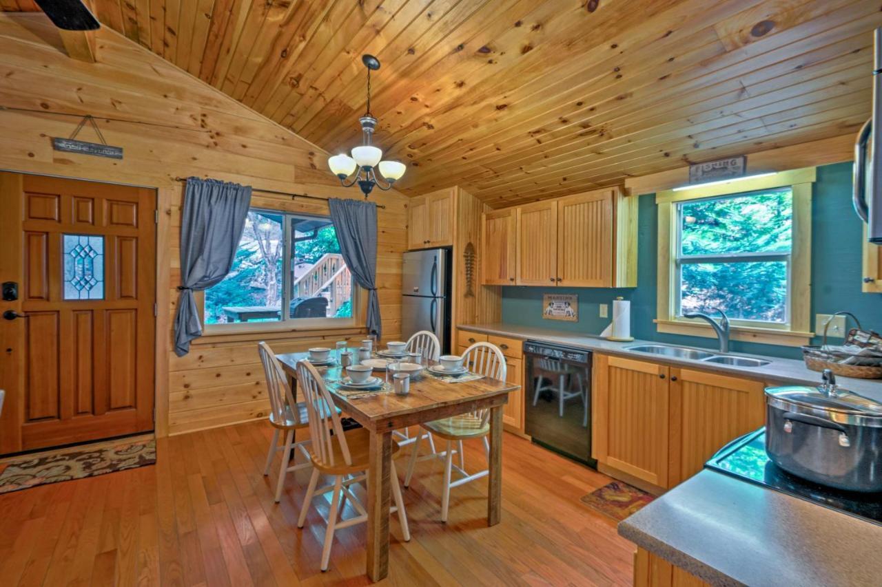 Bryson City Cabin With Fire Pit On Coopers Creek! Eksteriør billede