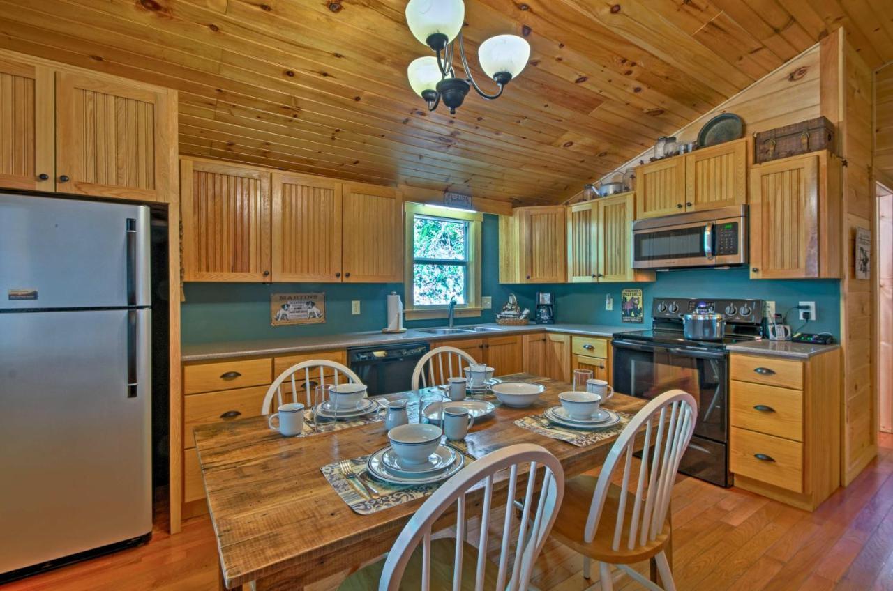 Bryson City Cabin With Fire Pit On Coopers Creek! Eksteriør billede